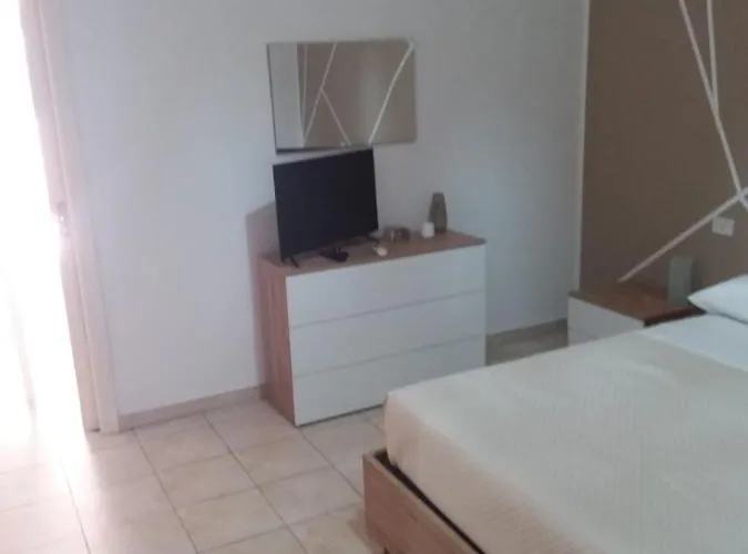 Independence House 71 Bari